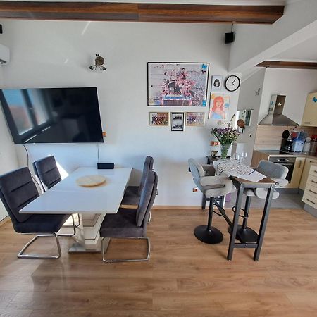 Cuzela-Papata Apartments Tisno Zewnętrze zdjęcie