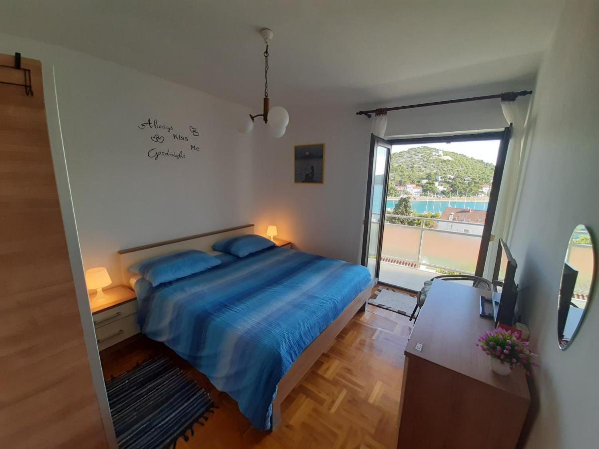 Cuzela-Papata Apartments Tisno Zewnętrze zdjęcie