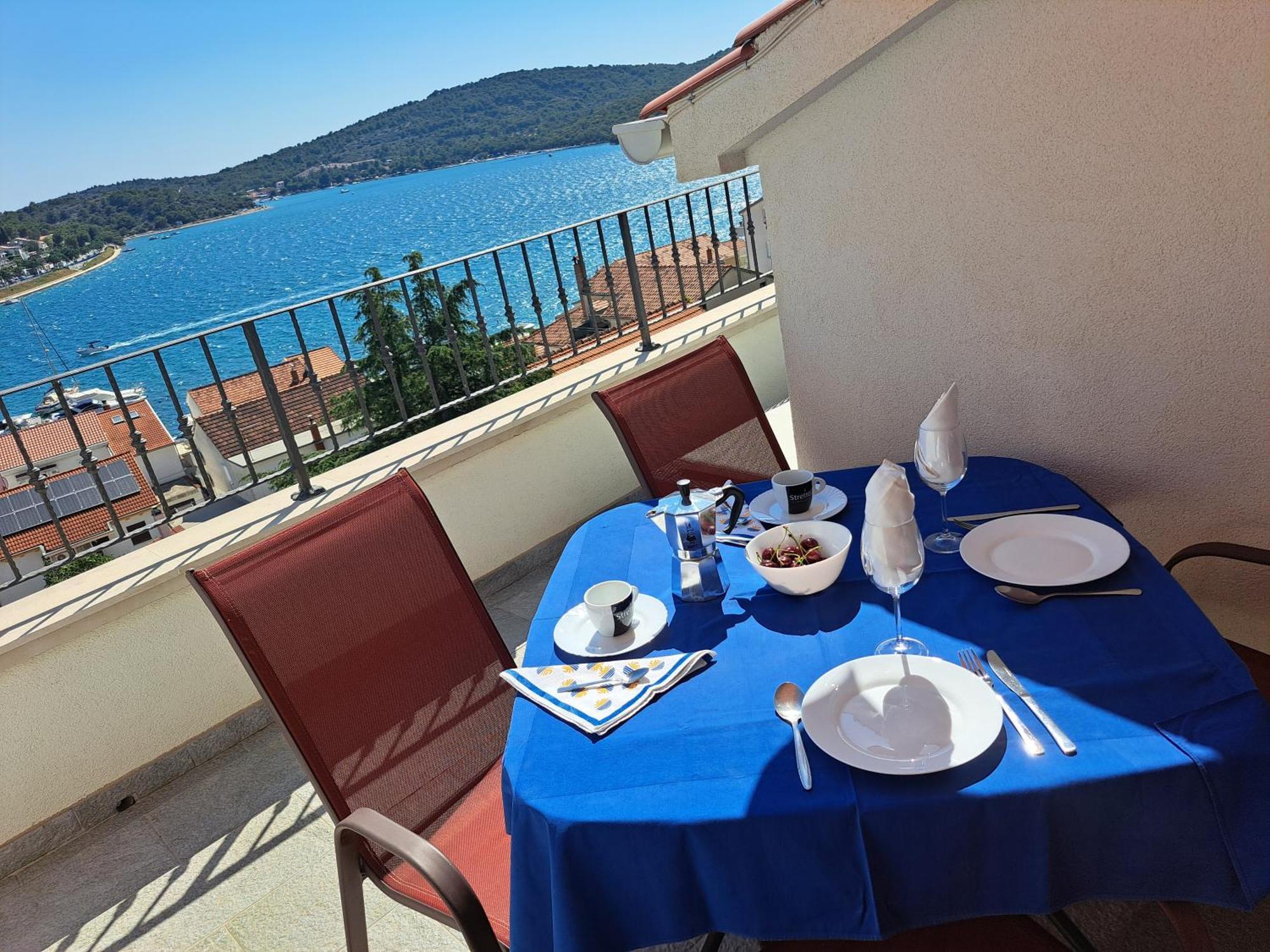 Cuzela-Papata Apartments Tisno Zewnętrze zdjęcie