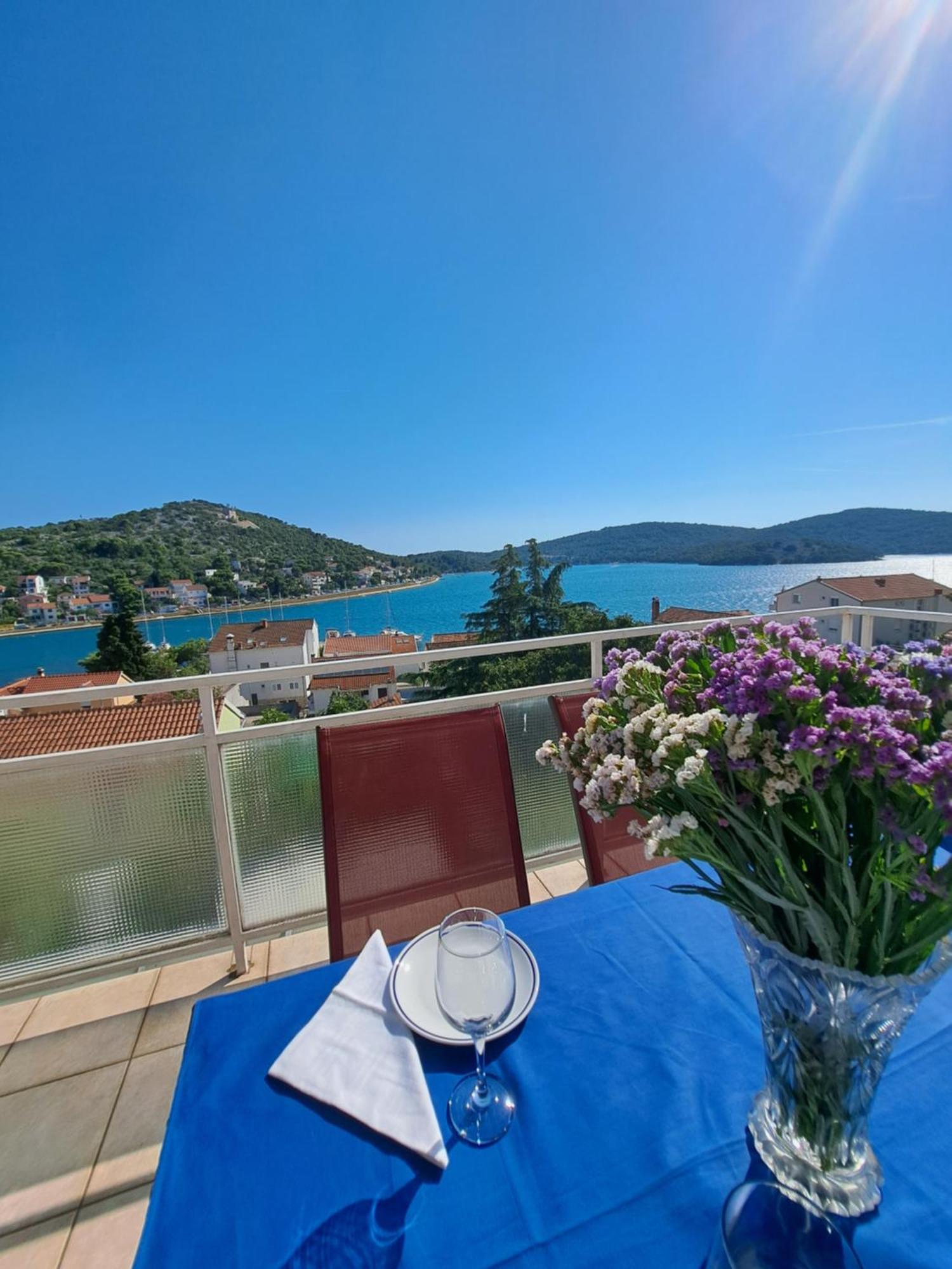Cuzela-Papata Apartments Tisno Zewnętrze zdjęcie