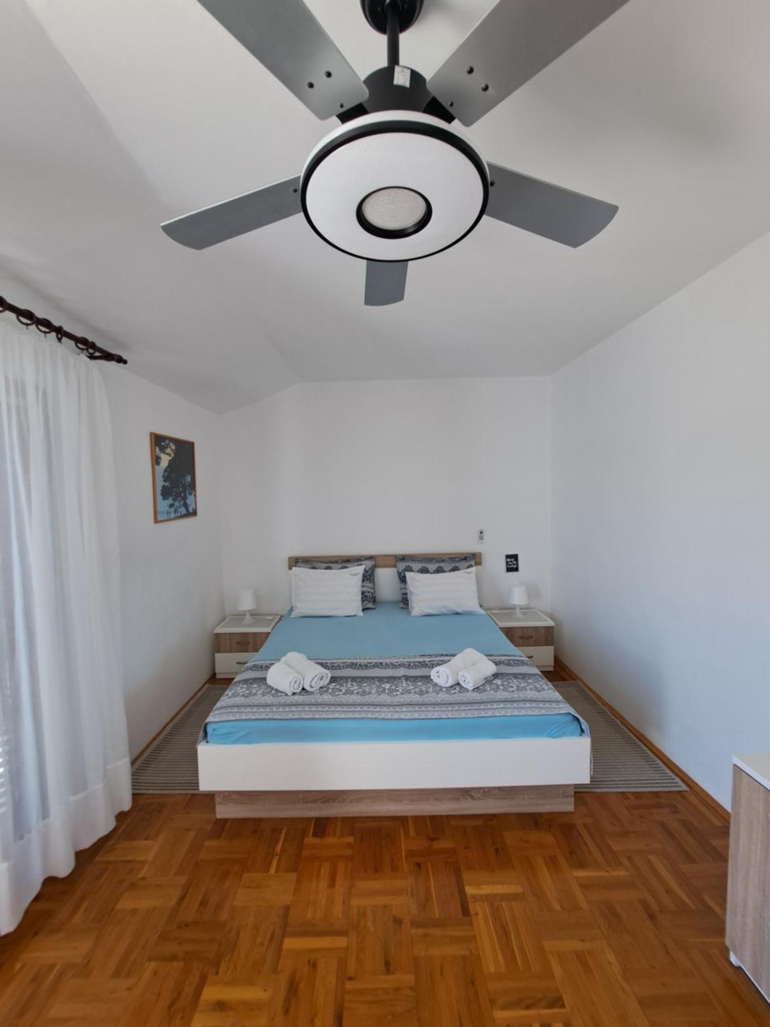Cuzela-Papata Apartments Tisno Zewnętrze zdjęcie