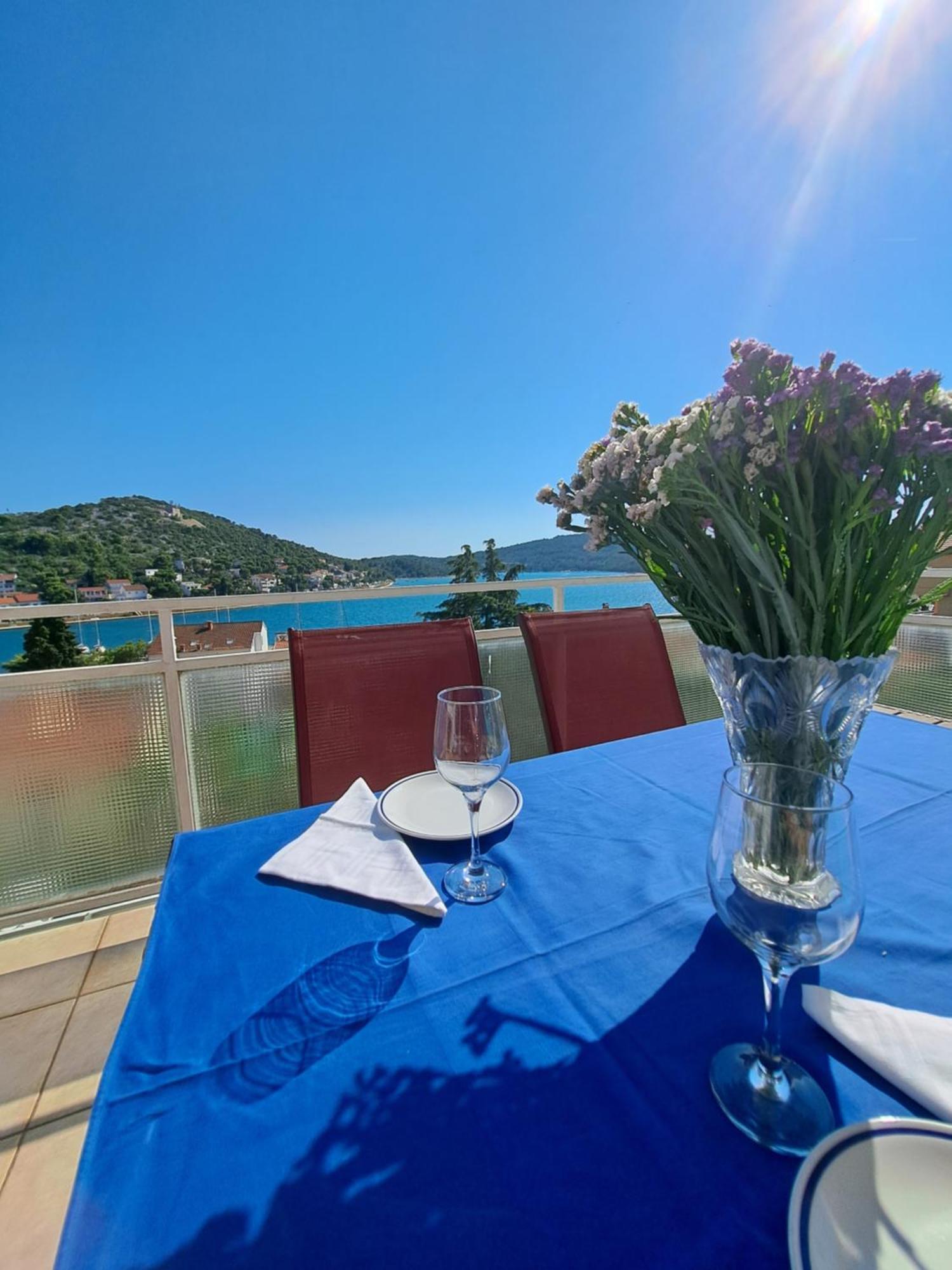 Cuzela-Papata Apartments Tisno Zewnętrze zdjęcie