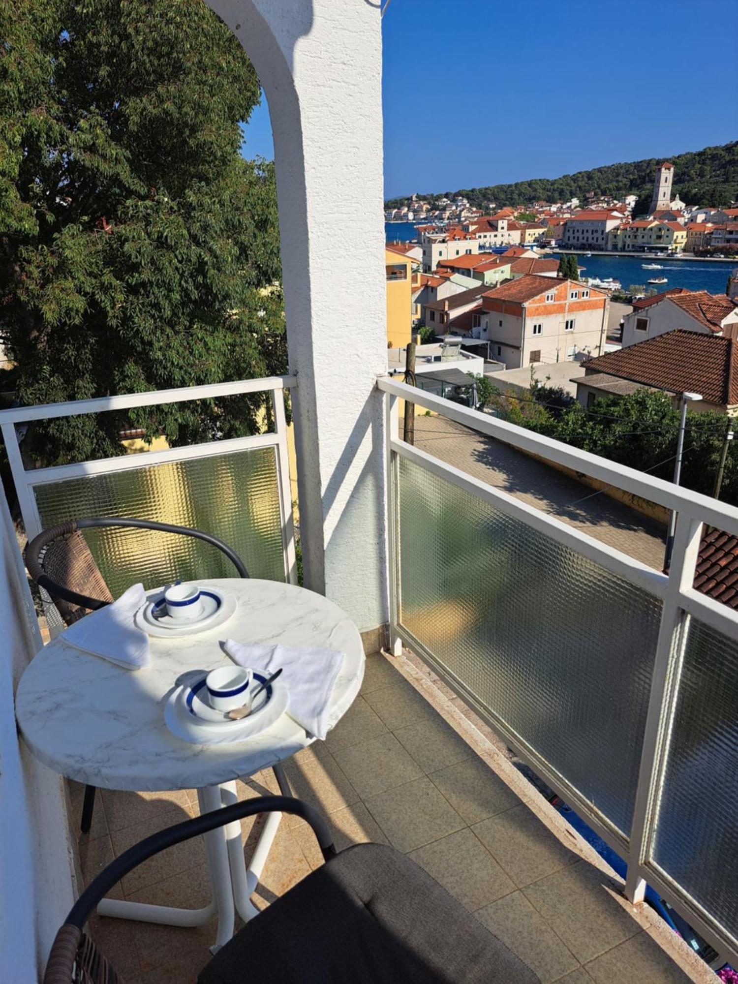 Cuzela-Papata Apartments Tisno Zewnętrze zdjęcie